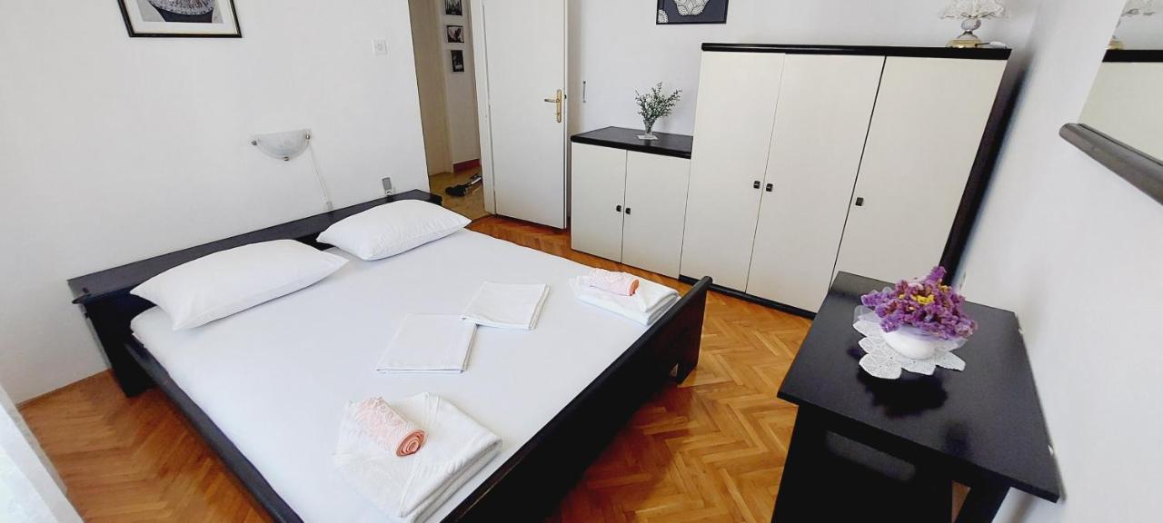 Apartment Eli Pag Town Buitenkant foto